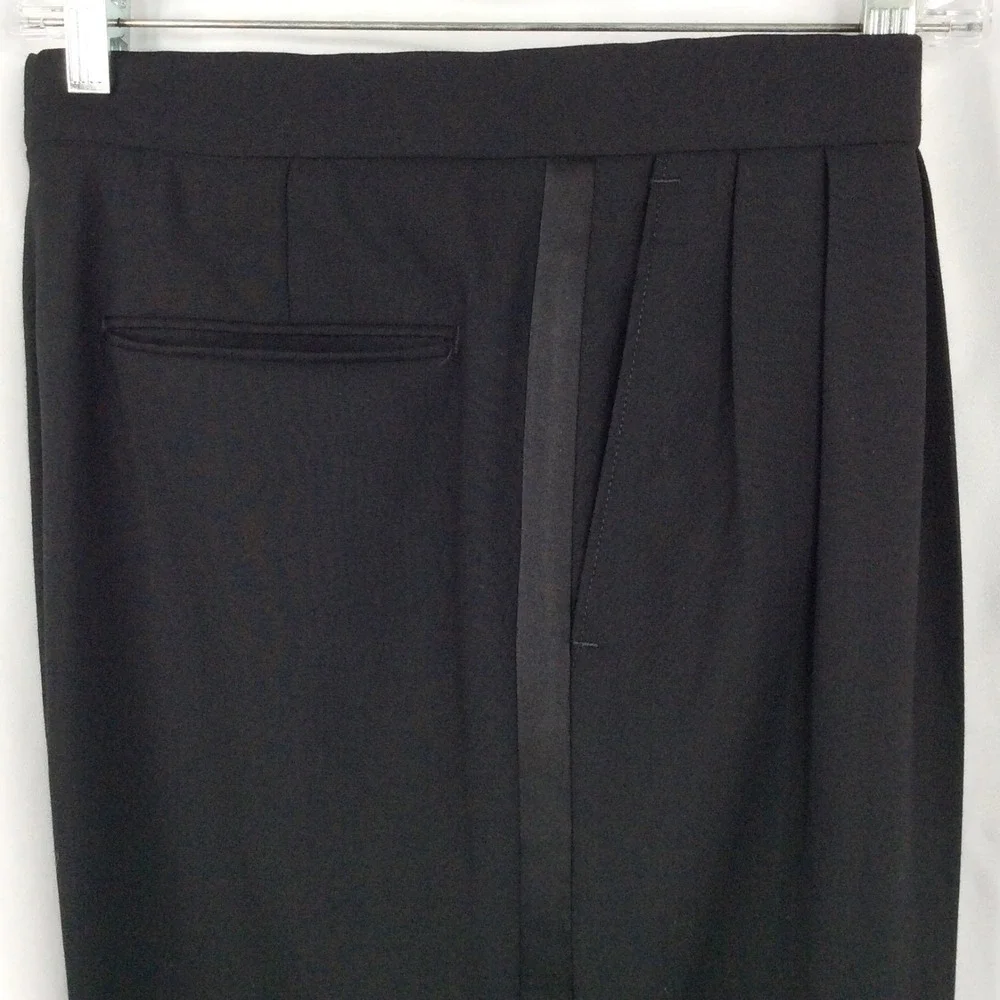 Pierre Balmain Men's Tuxedo Suit Size 43L Black 100% Pure New Wool